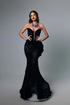 Gothic - full look front view hands on hips