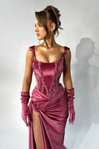 Rosé - three quarter view bodice detail